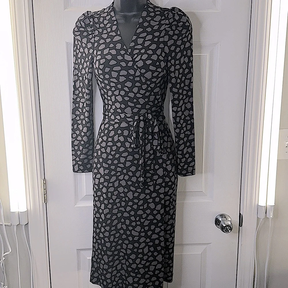 🔥 🔥 🔥 ALERT. POA! NWT WRAP AROUND 👗. It just don’t get NO BETTER. Maxi fit! - Picture 4 of 12